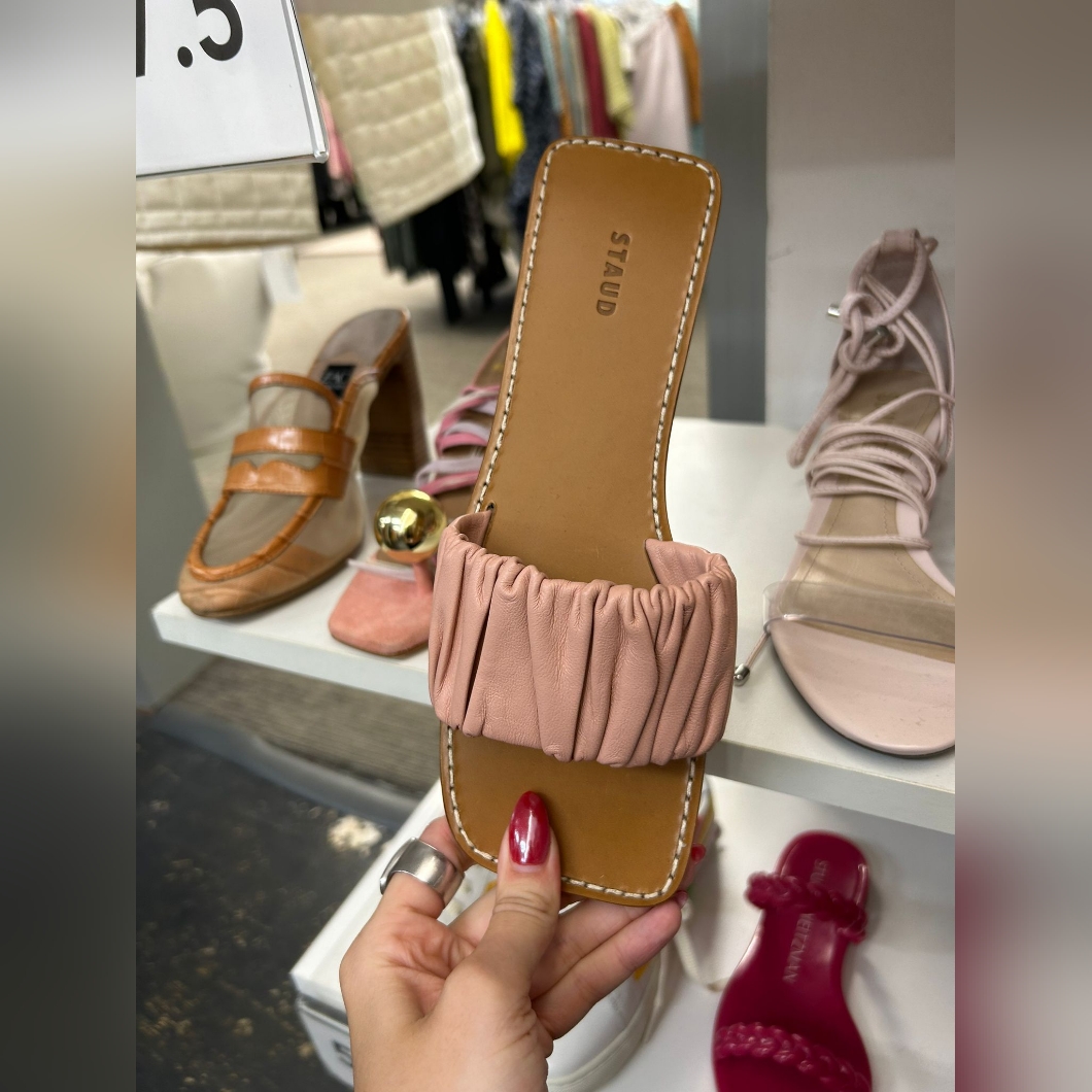 Sz 36 Nib 250 Staud Flats